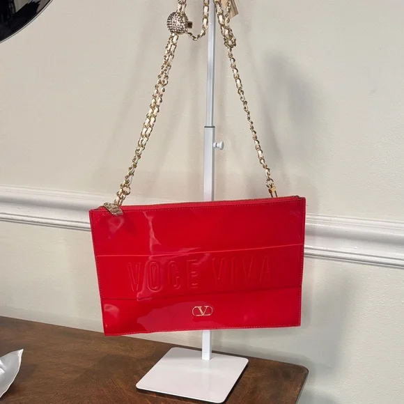 VALENTINO VOCE VIVA Red Patent Clutch with Elegant Gold Crossbody Chain - Picture 2 of 14